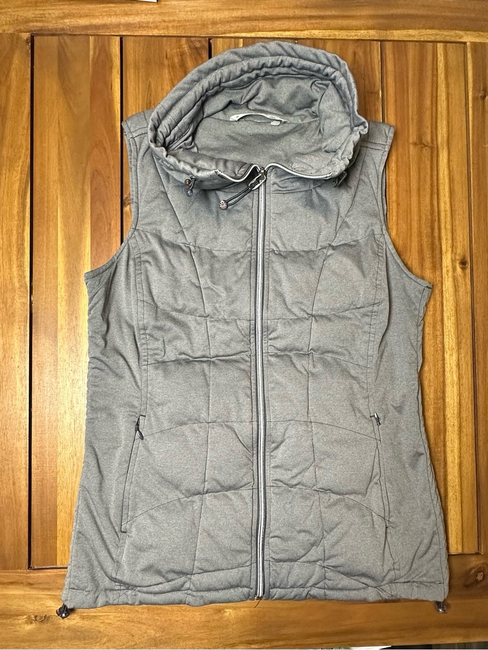 Athleta Quilted Vistaline Puffer Vest in Heather Gray